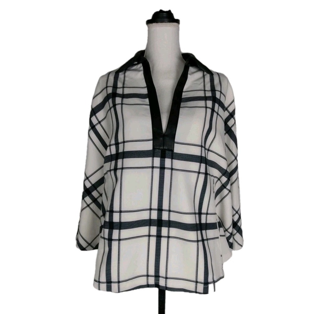 New  NYC White checked out plaid poncho‎ size M/L